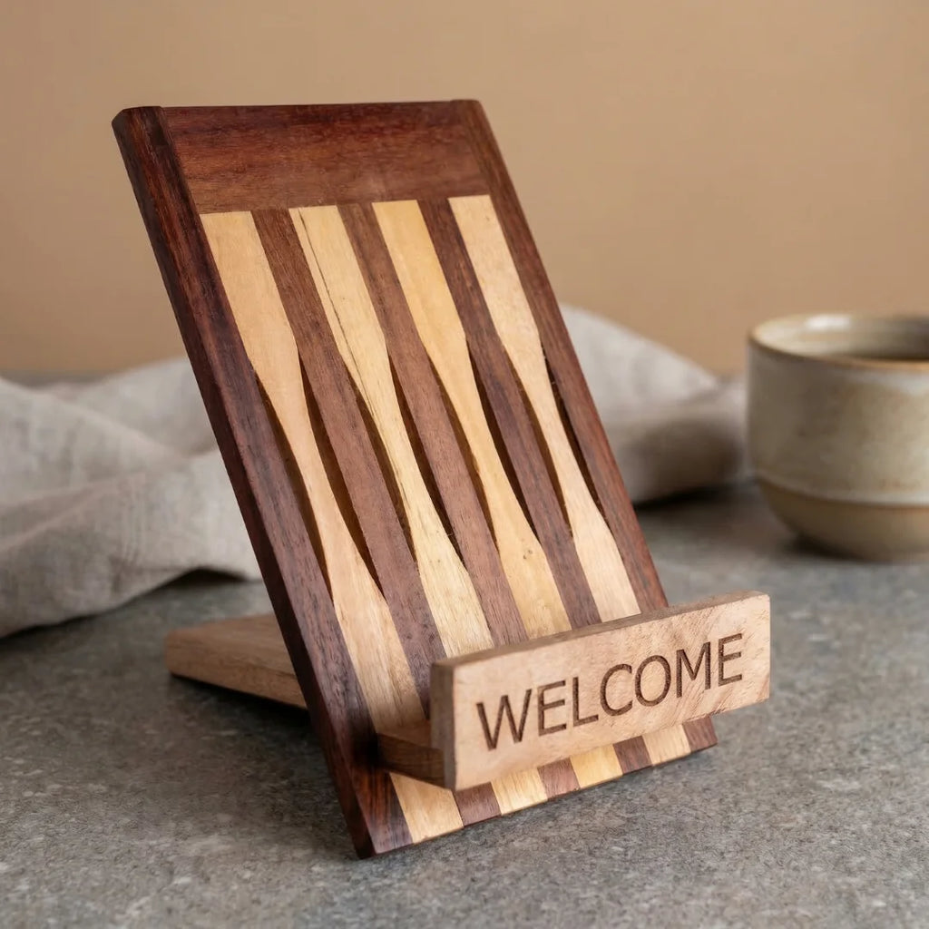 Striped Wood Mobile Stan