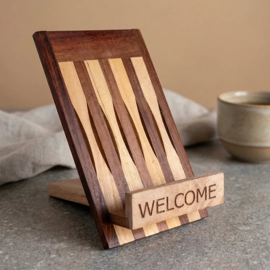 Striped Wood Mobile Stan